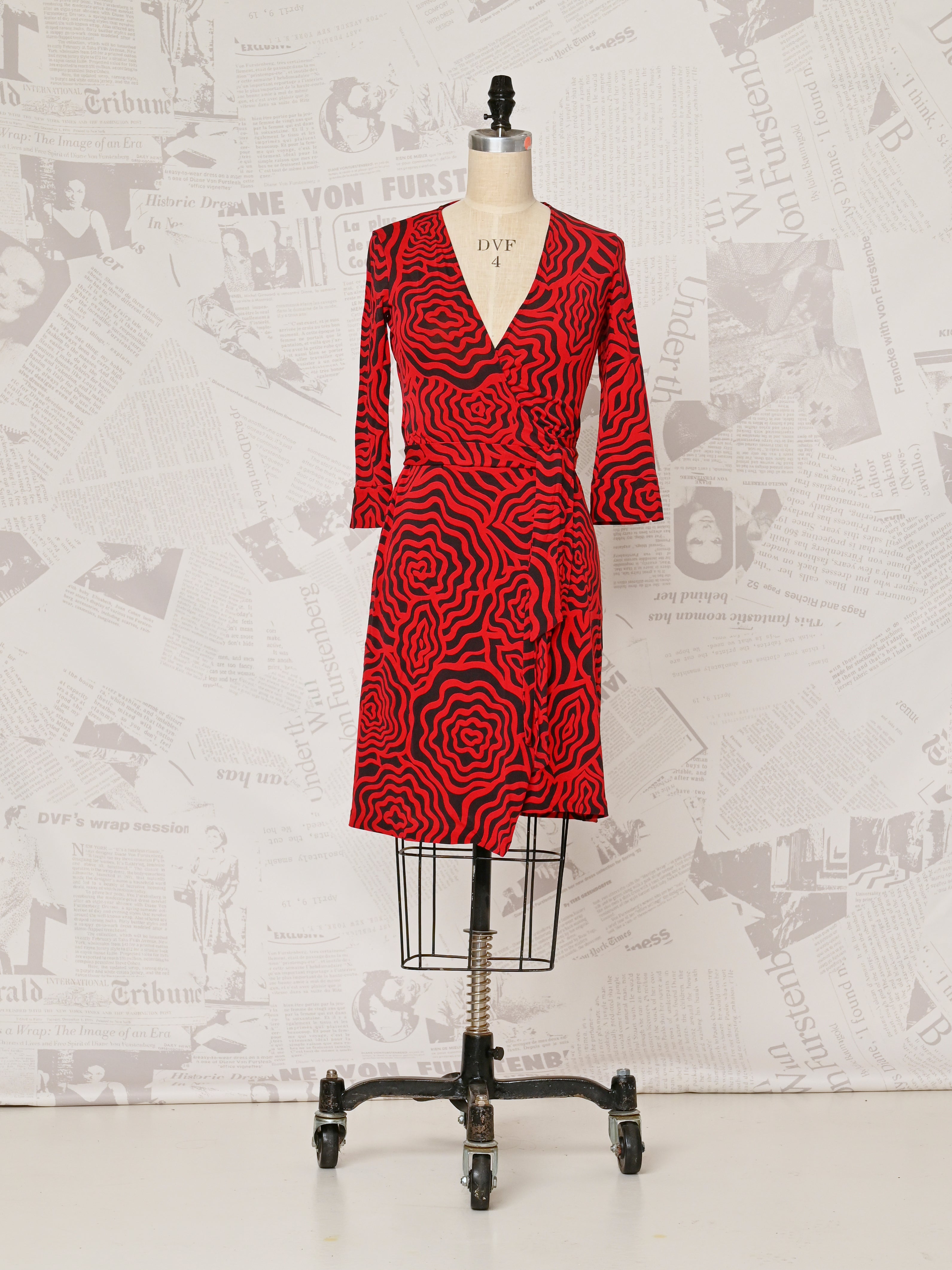 white christmas dresses Vintage 1970s Diane Von Furstenberg Wrap Dress main image 1