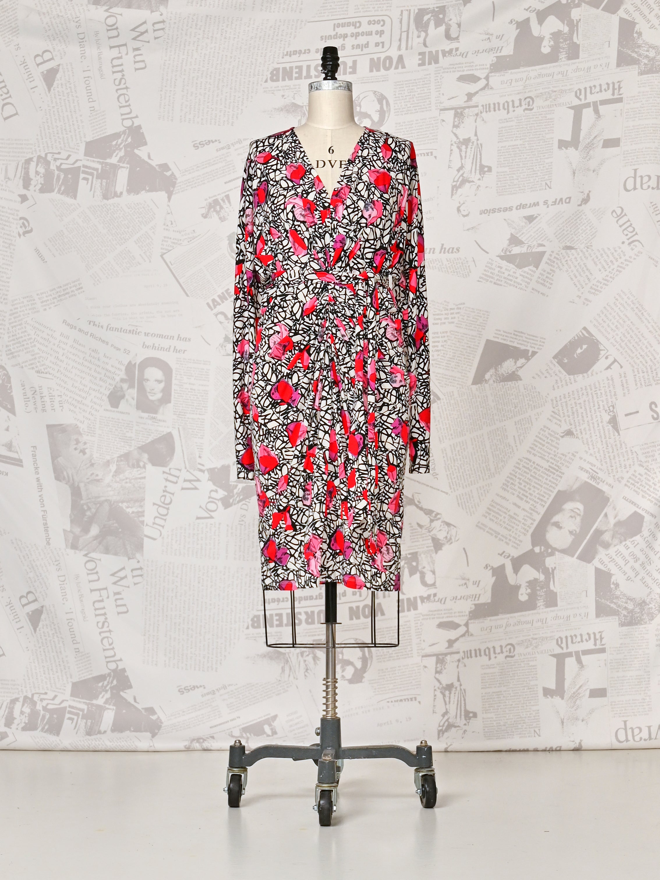 diane von furstenberg vintage wrap dress DVF: The Iconic at 40 WineFashionista A true wrap Vintage DIANE Von Furstenberg Logo