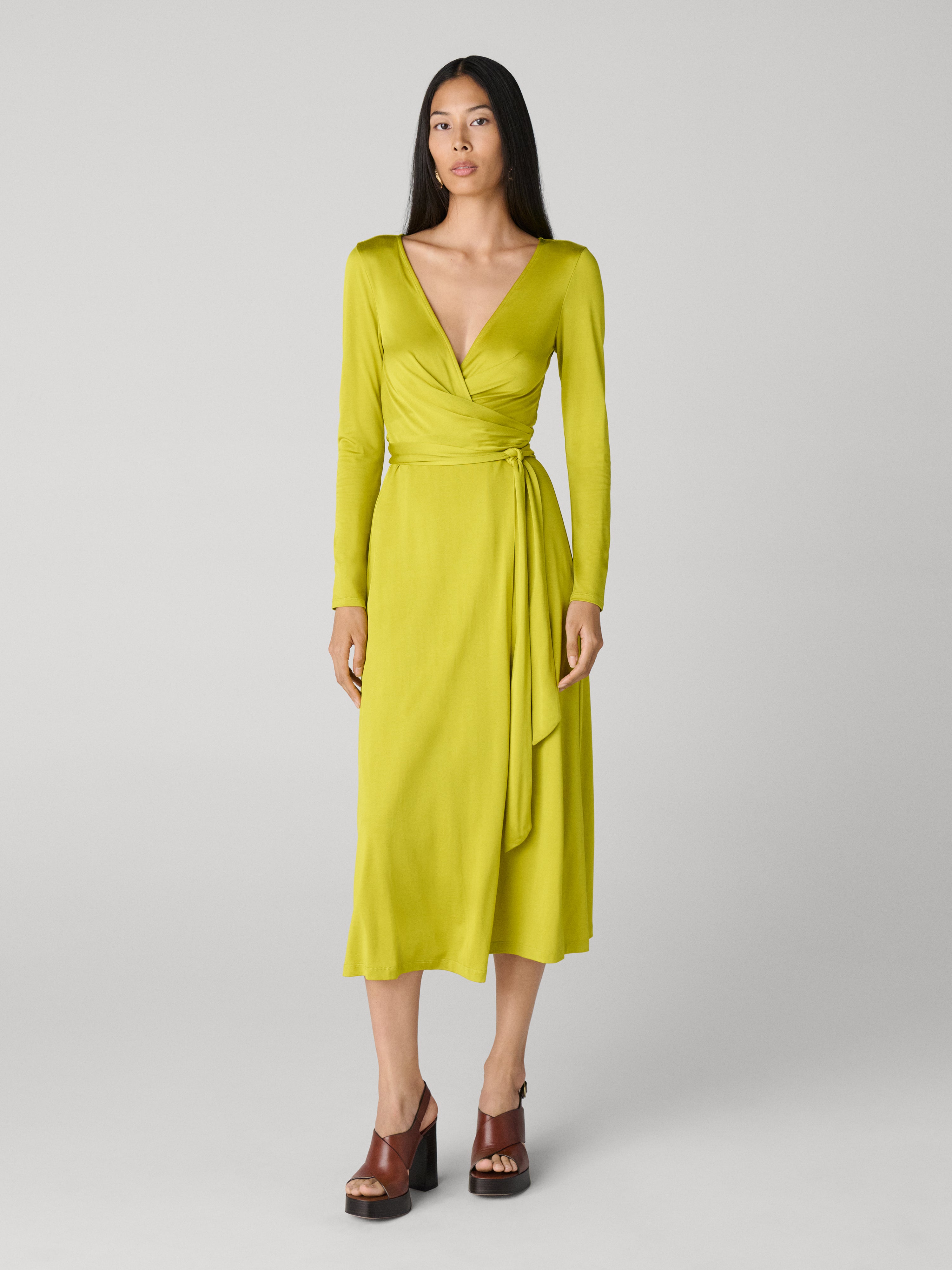 Dvf - Sandra Dress by Diane Von Furstenberg in Size: M Dvf - Sandra Dress by Diane Von Furstenberg in Size: M