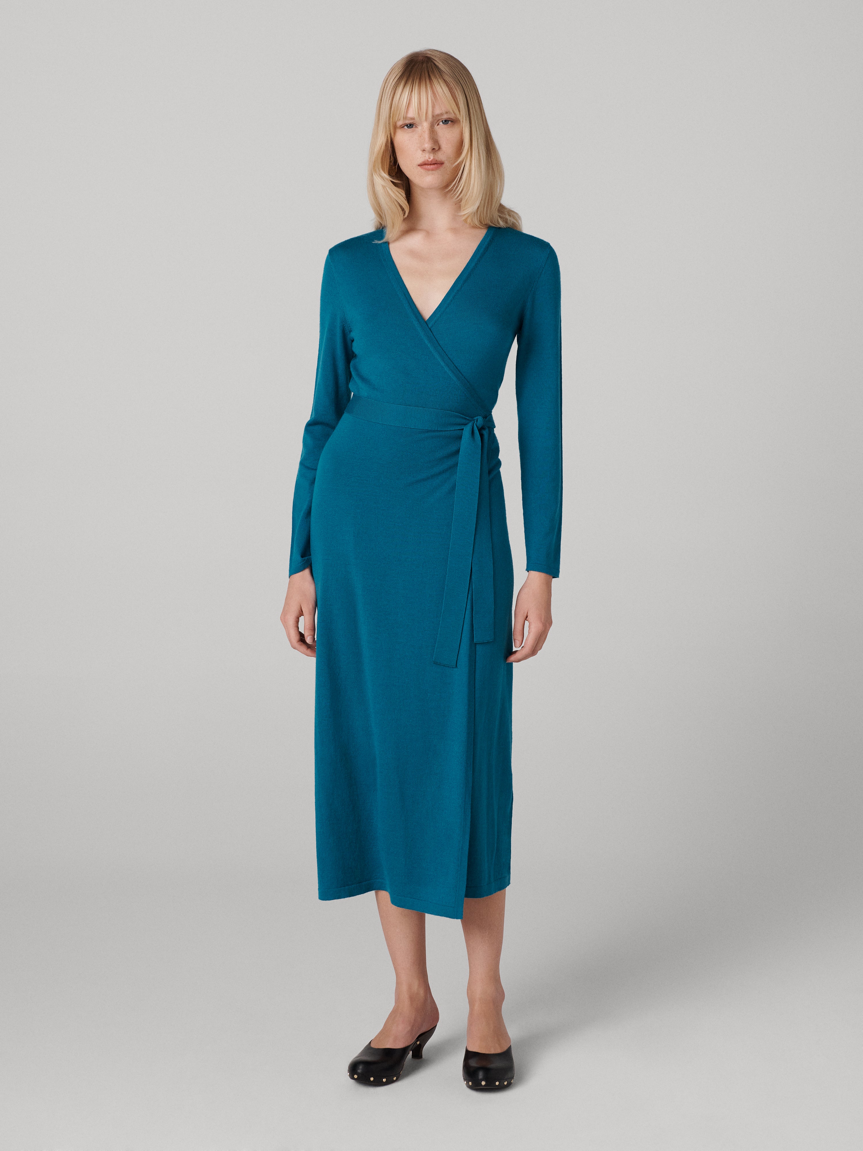 Gingham Urban Outfitters Gabrielle Linen Midi Wrap Dress Dvf Astrid Wrap Dress By Diane Von Furstenberg In Size: S Gingham Urban Outfitters Gabrielle Linen Midi Wrap Dress Dvf Astrid Wrap Dress By Diane Von Furstenberg In Size: S