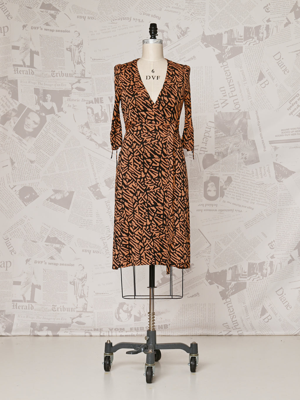 Brown Wrap Dress - DVF Vintage Brown Wrap Dress - DVF Vintage