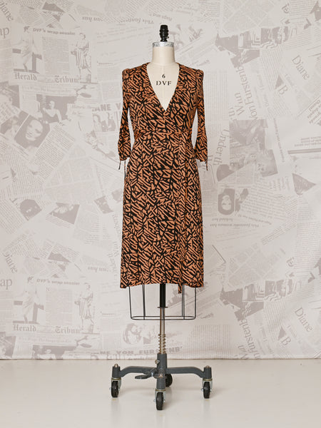 未使用　DVF 2 長袖ラップドレス　Diane Von Furstenberg Brown Wrap Dress - DVF Vintage – Diane von Furstenberg