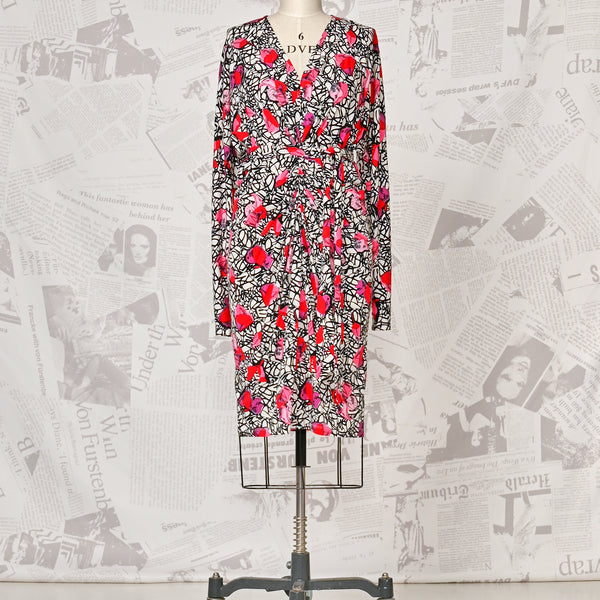 dvf dress Sale Dresses – Diane von Furstenberg Color:Brown/White Stripe HOW TO STYLE YOUR lightweight midi dress Blazer 28% silk contrast Dry