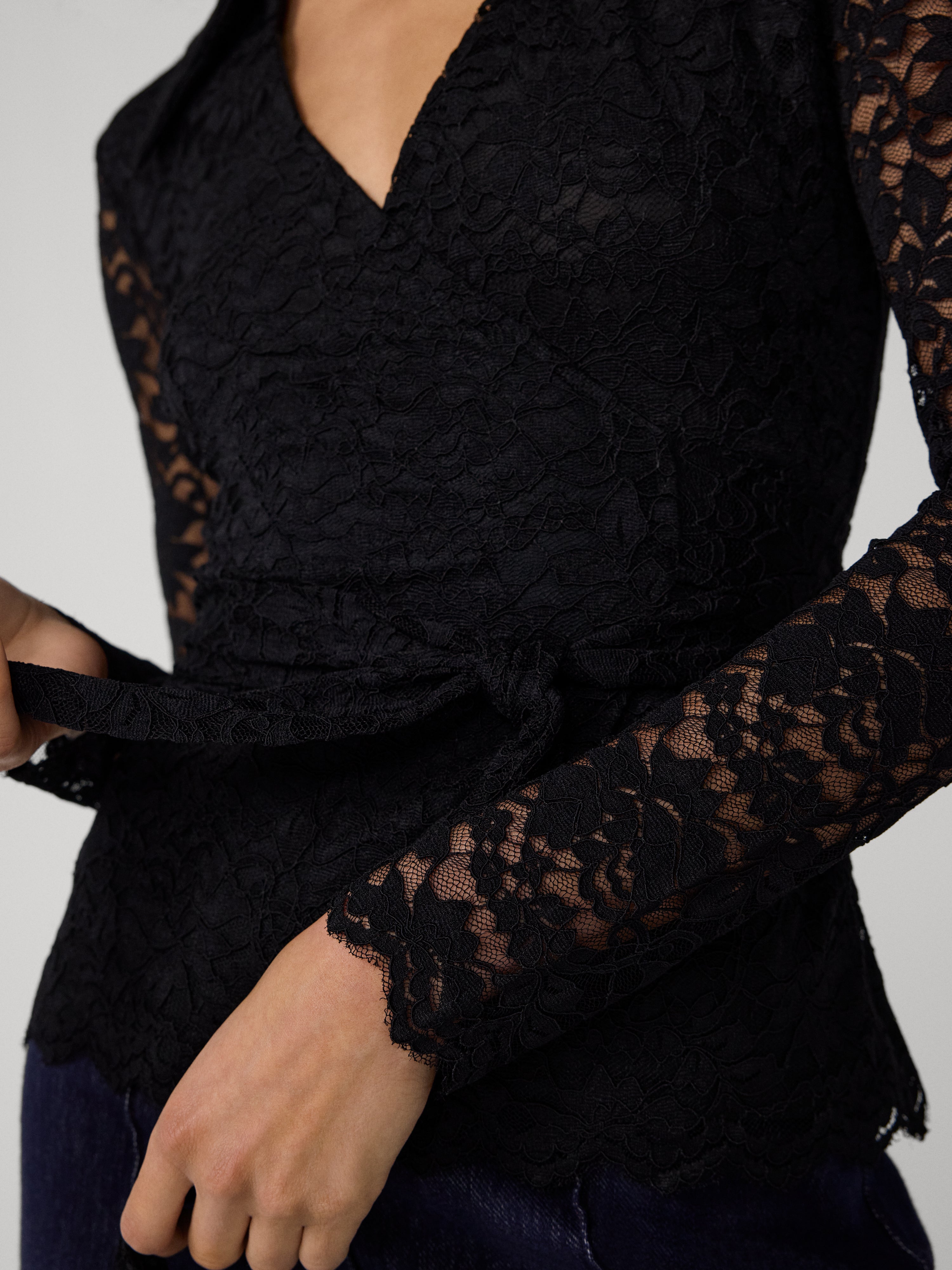 Perfect Wrap Lace Top – Diane von Furstenberg