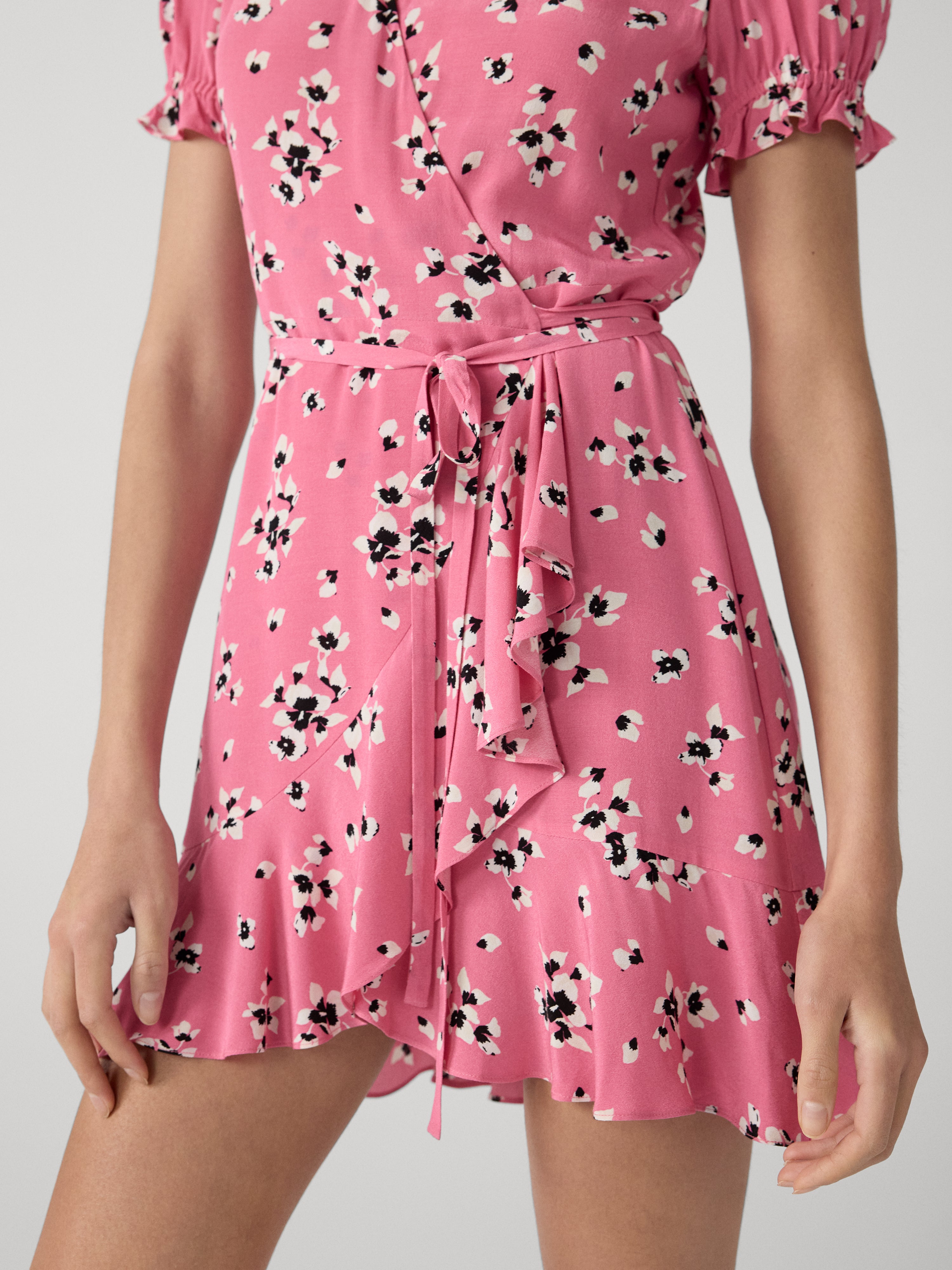 R DIANE von FURSTENBERG フリル ピンクニット Diane - Princess Olympia of Greece, Talita von Furstenberg | Facebook
