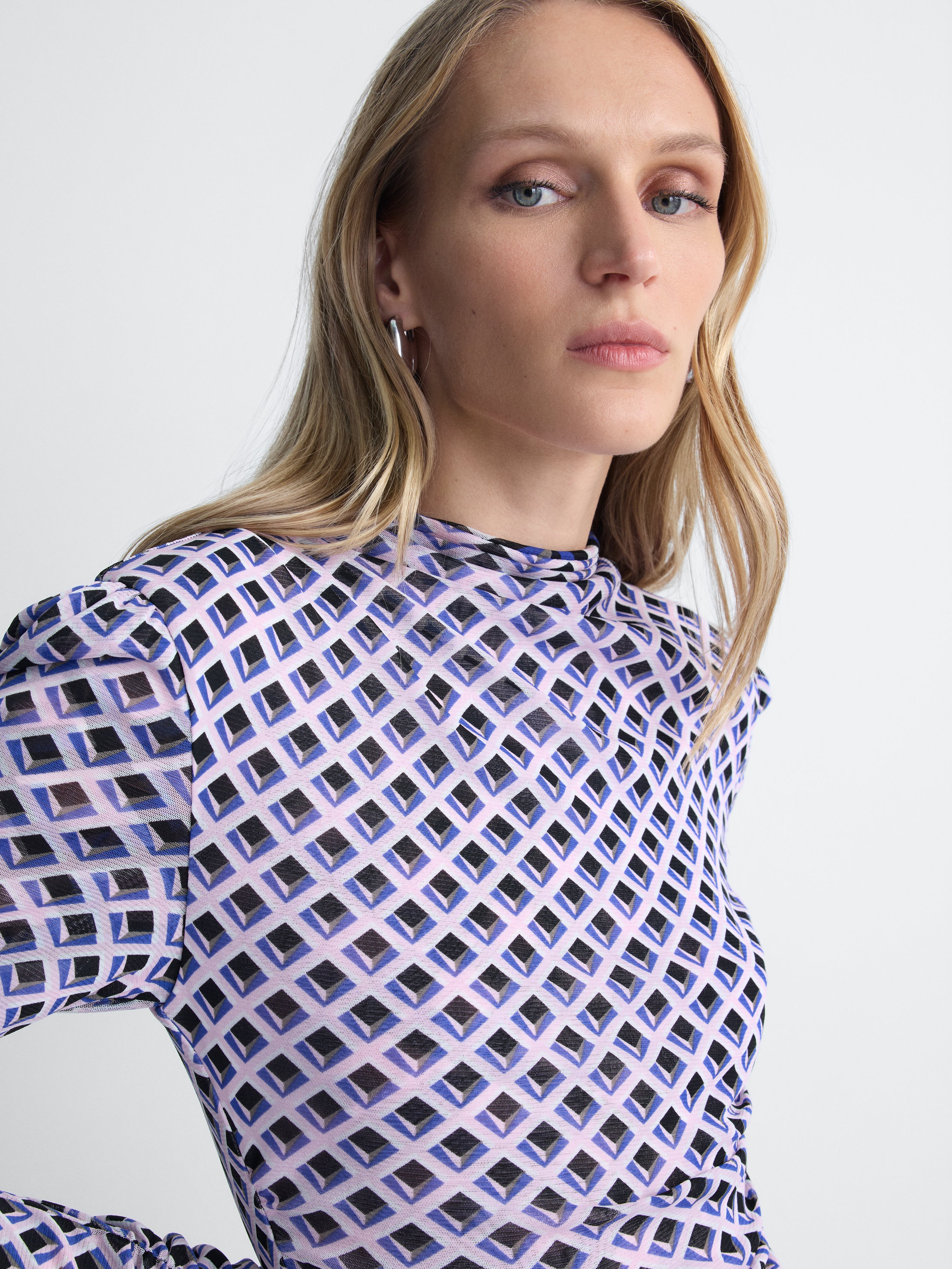 Amadis Reversible Mesh Dress in Window Pane, reverse side, close-up