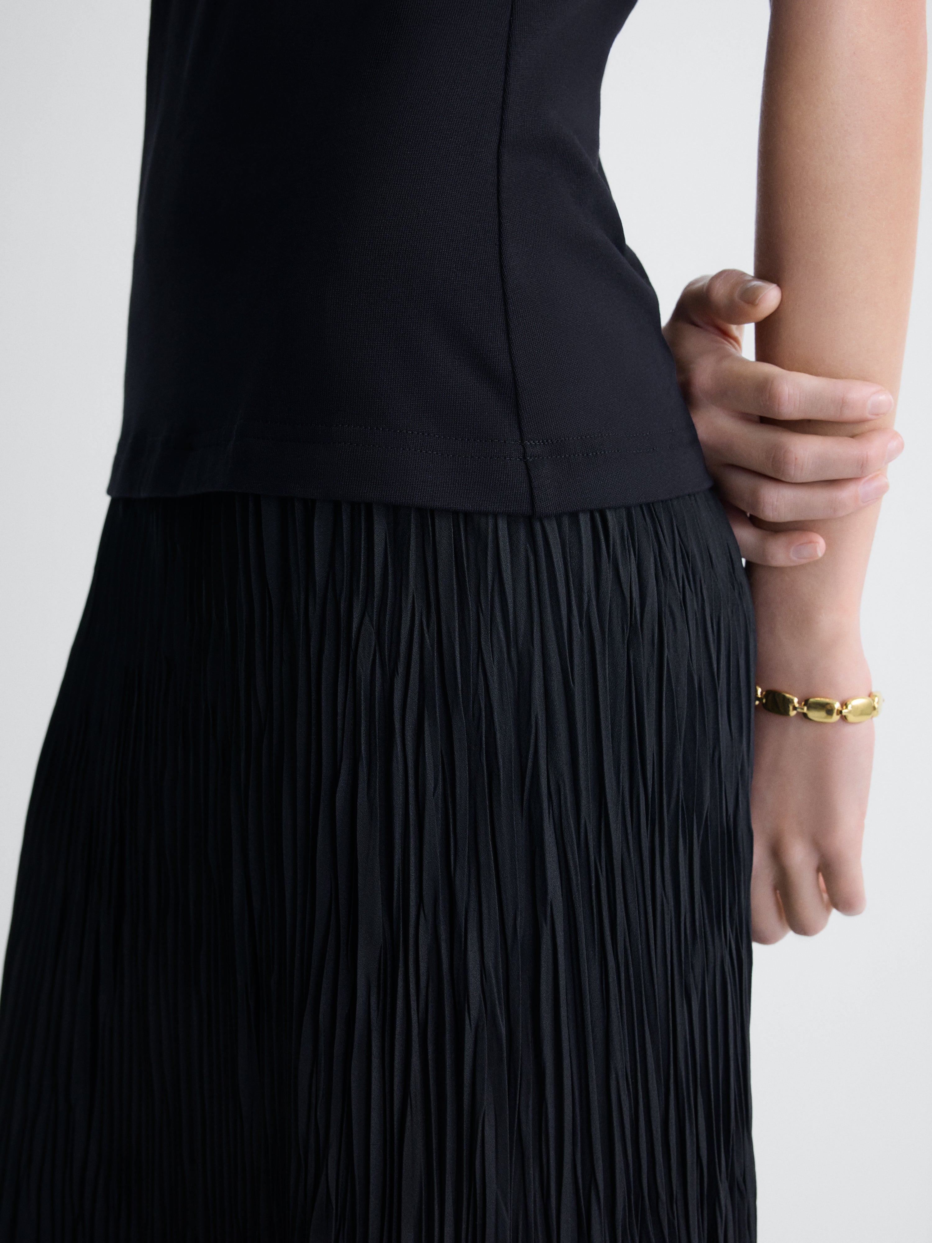 Fiora Jersey Dress in Black, close-up