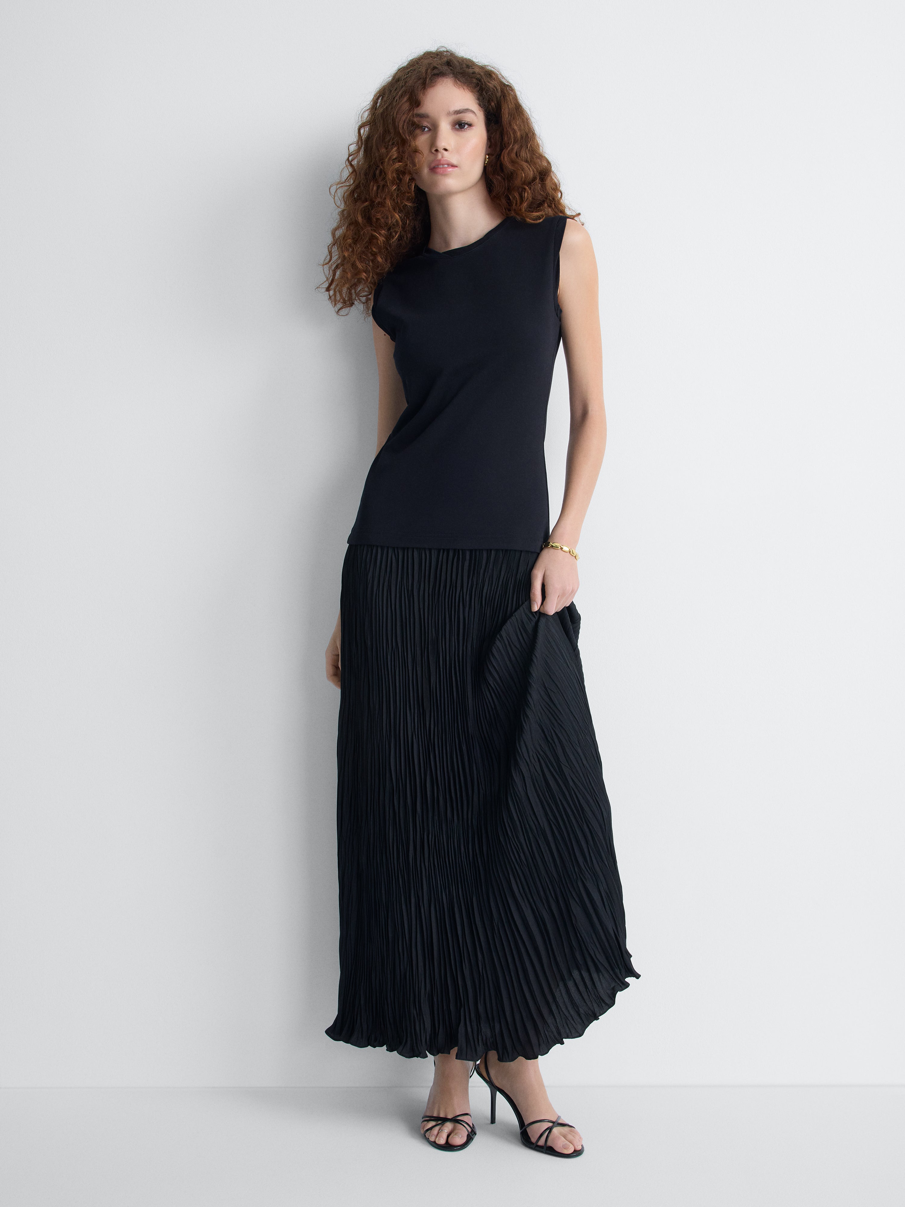 Fiora Jersey Dress in Black, alternate pose