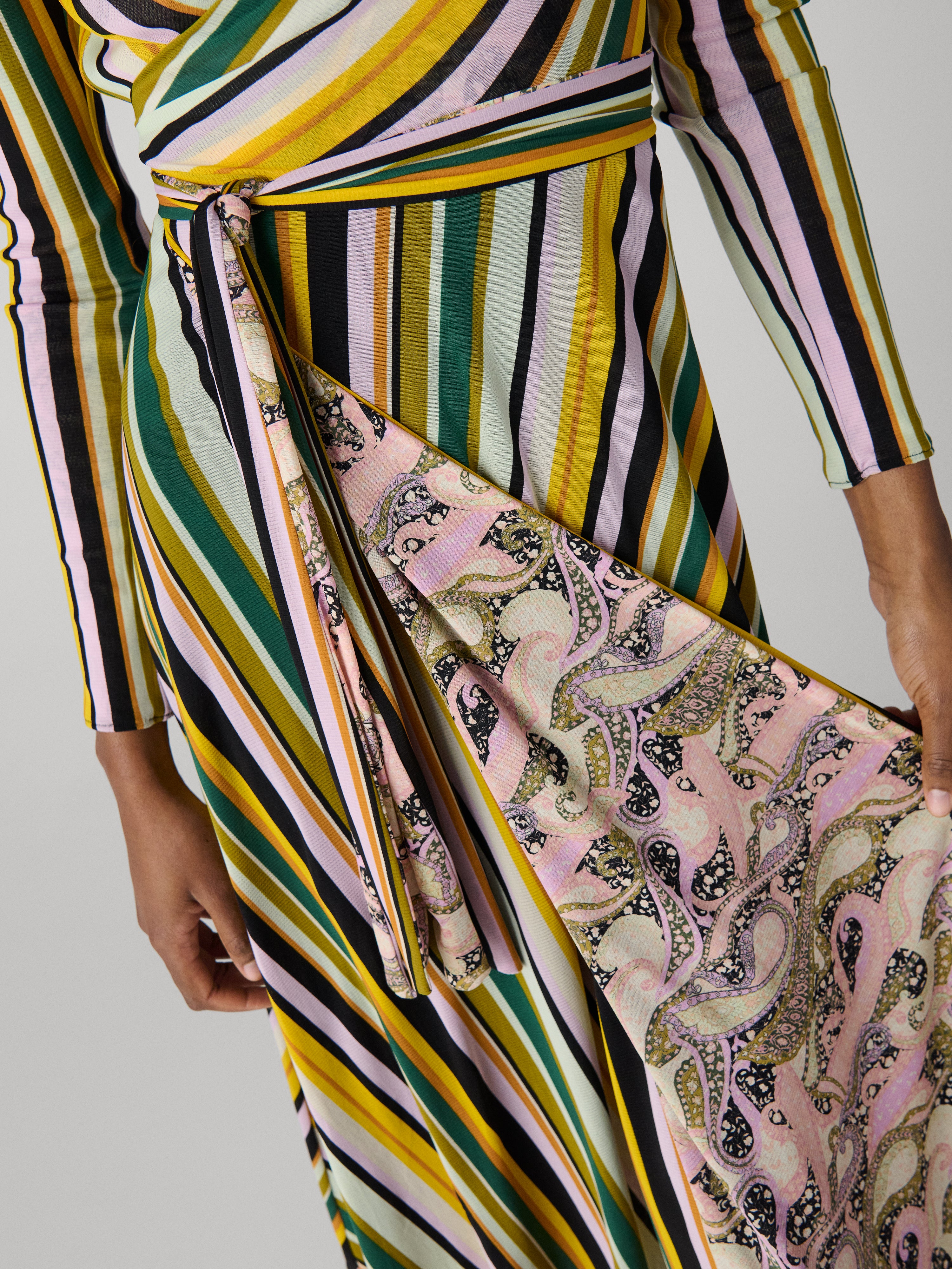 Dvf - Phoenix Reversible Dress by Diane Von Furstenberg in Size: XL Dvf - Phoenix Reversible Dress by Diane Von Furstenberg in Size: XL