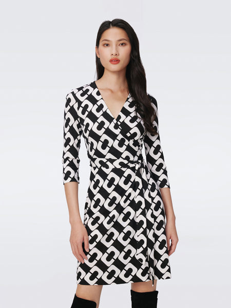 Size 4 6 DVF Diane von Furstenberg JEANNE Deep Red Chain