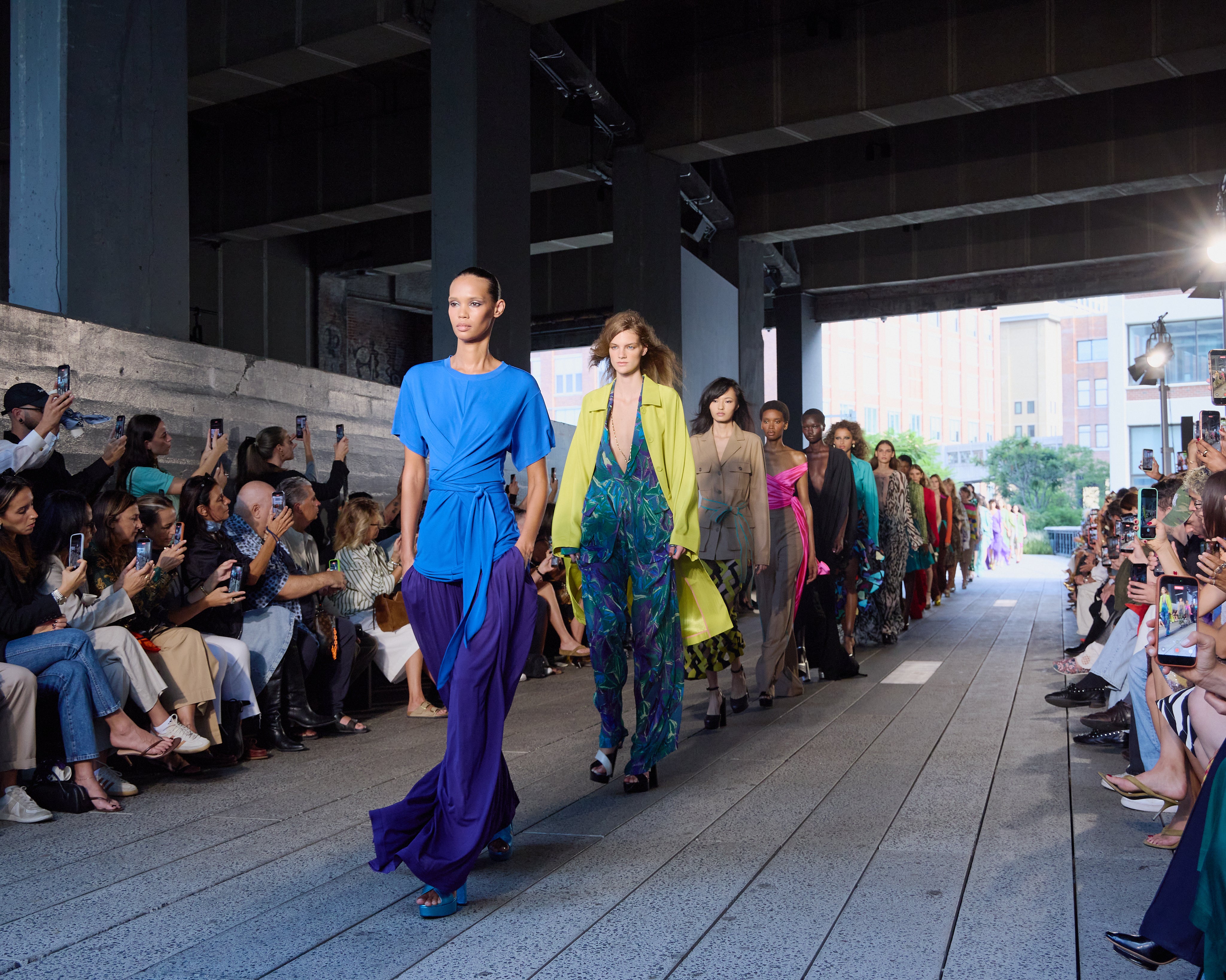 【お京】2点まとめDIANE von FURSTENBERG 　チュニック Spring Summer 27 Lookbook – Diane von Furstenberg